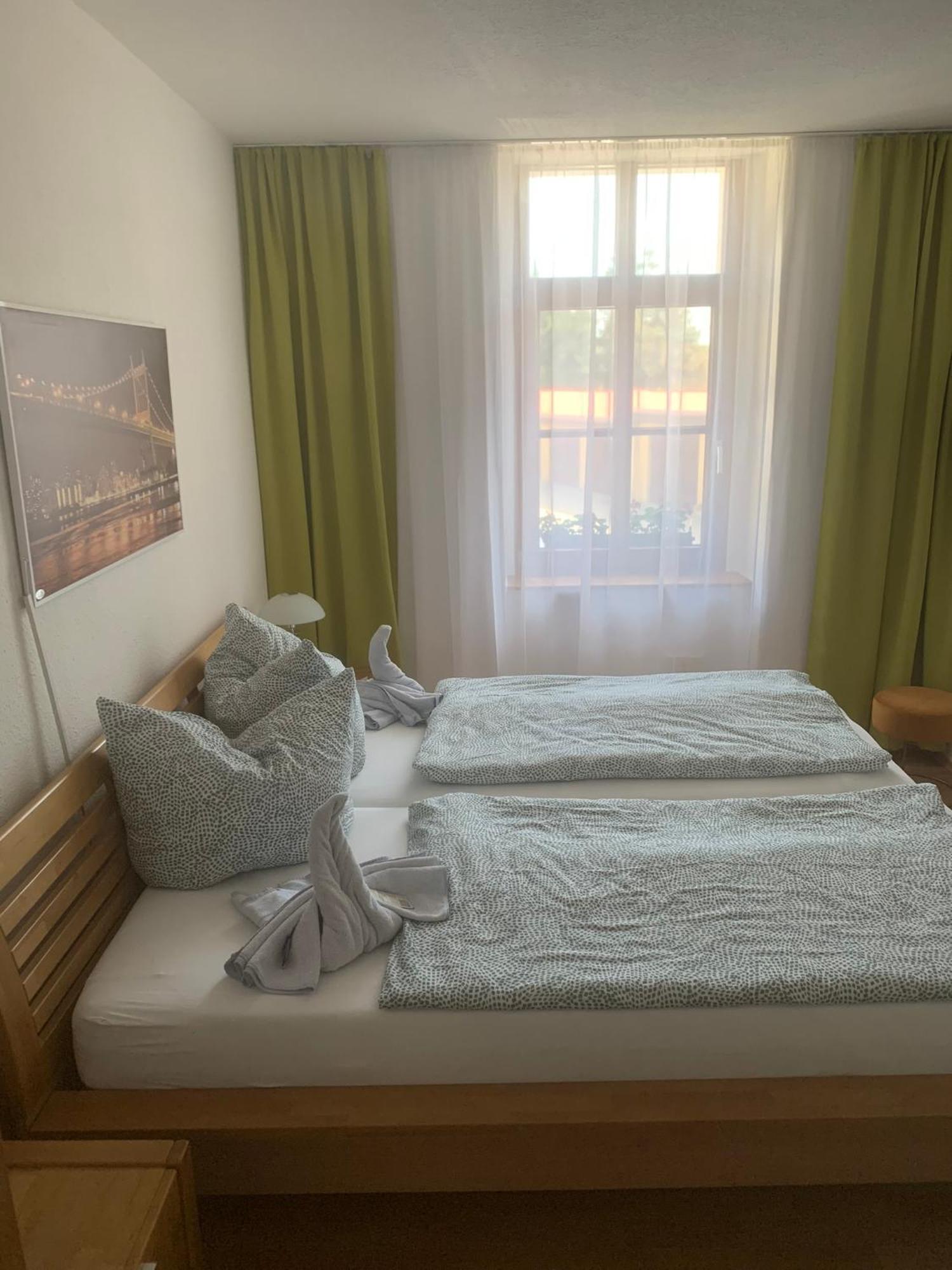 Pension Am Werder Bernburg Oda fotoğraf